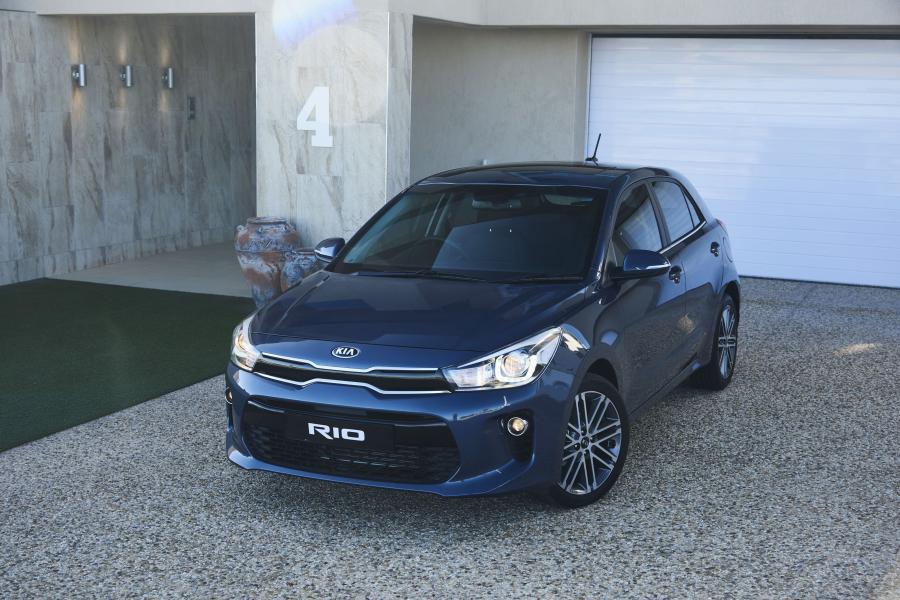 Kia Rio 2017 года  (ZA) (фото 18 из 40)